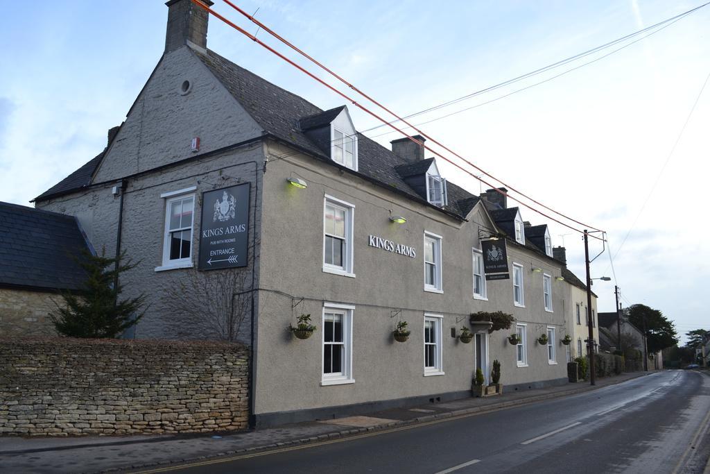 The Kings Arms Hotel Didmarton Exterior photo